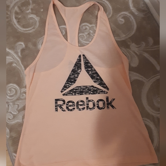2 for 35 Two tank tops , reebok - Picture 2 of 4
